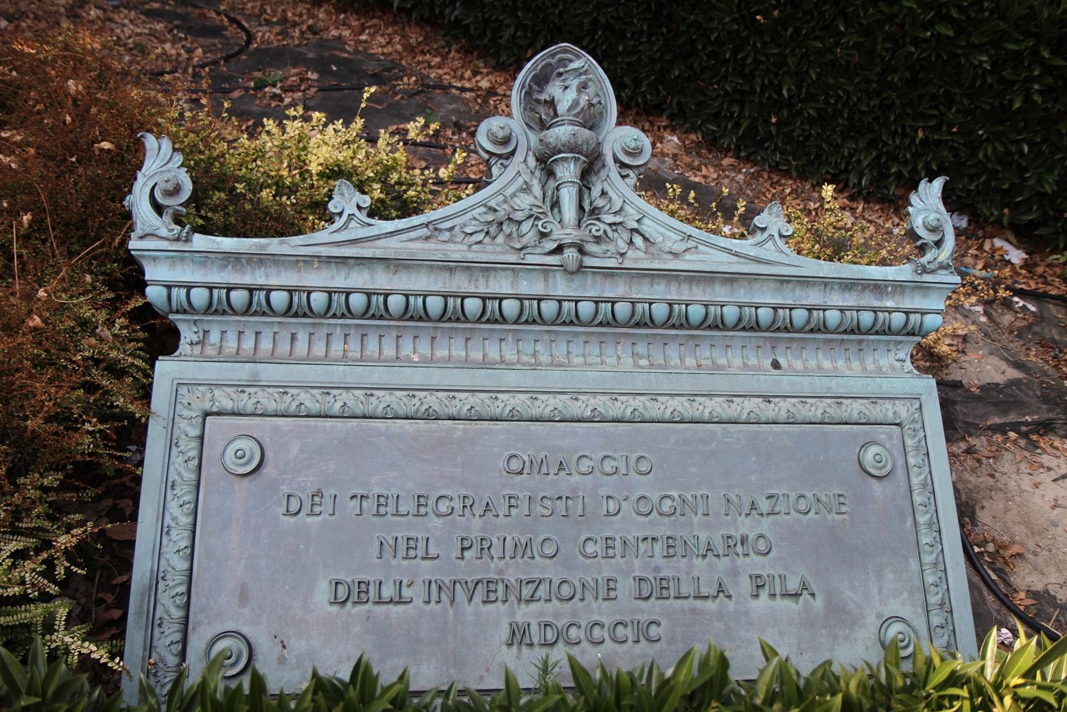 Alessandro Volta's monument, Como - 10.JPG